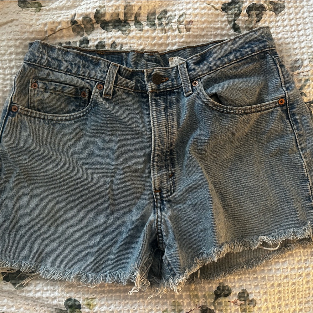 Never Worn Levi Shorts